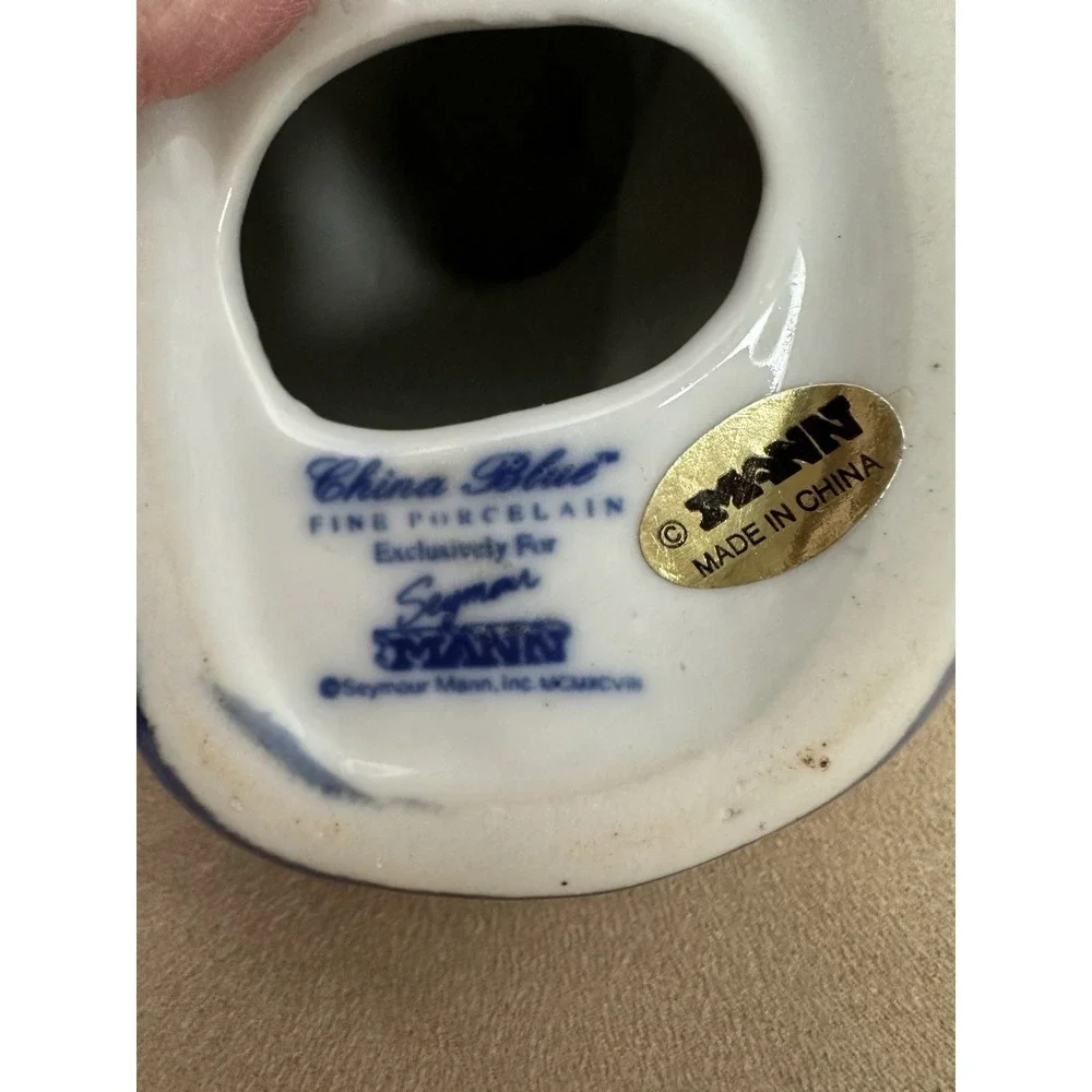 Seymour Mann Blue & White‎ Floral Cat Figurine Fine Porcelain 8